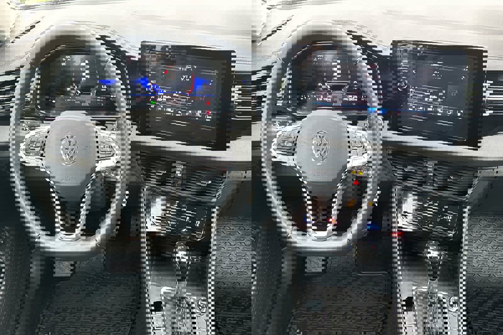 Used 2025 Volkswagen Jetta S image 14