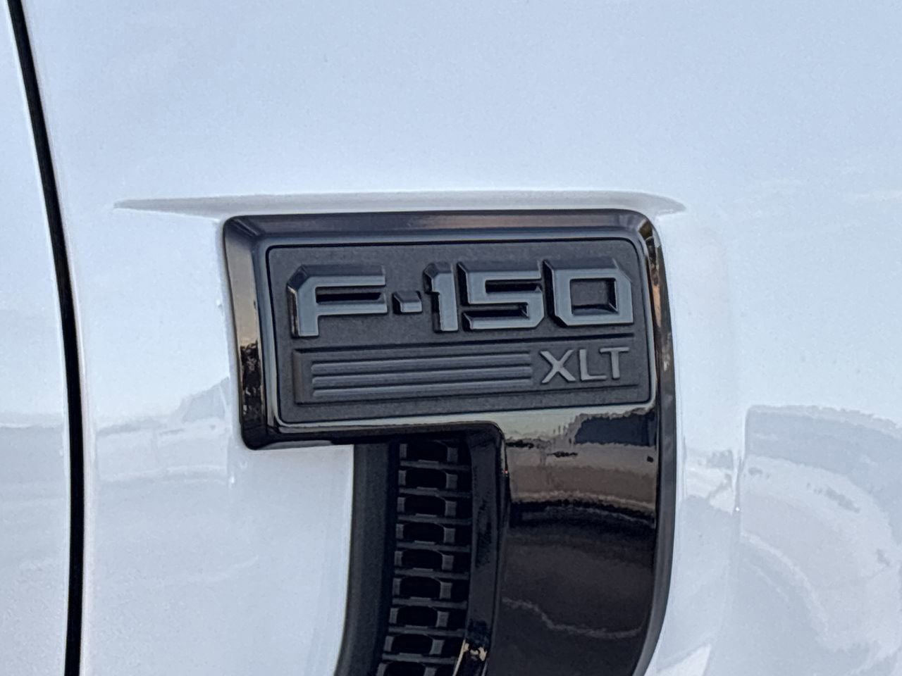 Certified 2025 Ford F150 XLT w/ Equipment Group 302A MID image 33