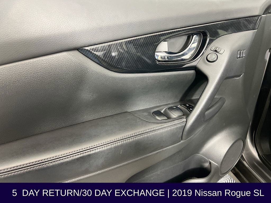 Used 2019 Nissan Rogue SL w/ Premium Package image 24