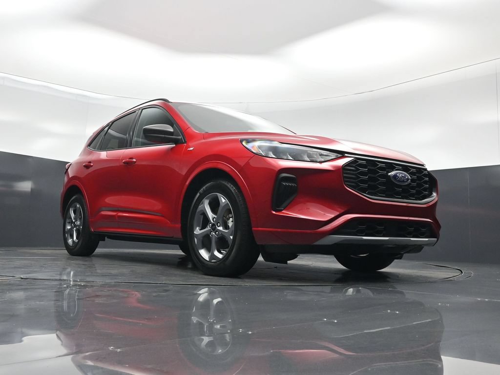 Certified 2023 Ford Escape ST-Line w/ Tech Pack #1 FWD image 44