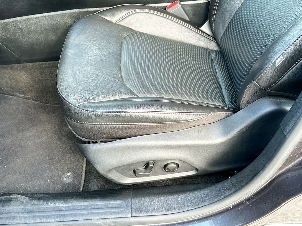 Used 2022 Jeep Compass Latitude image 10