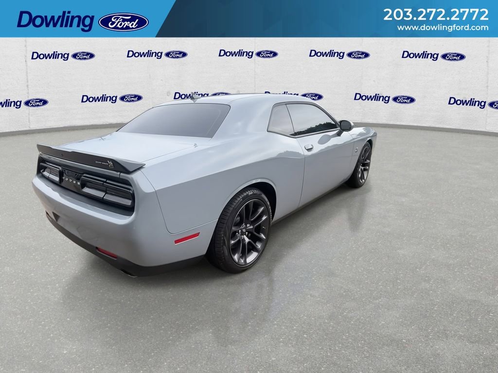 Used 2022 Dodge Challenger R/T Scat Pack w/ Shaker Package RWD image 9