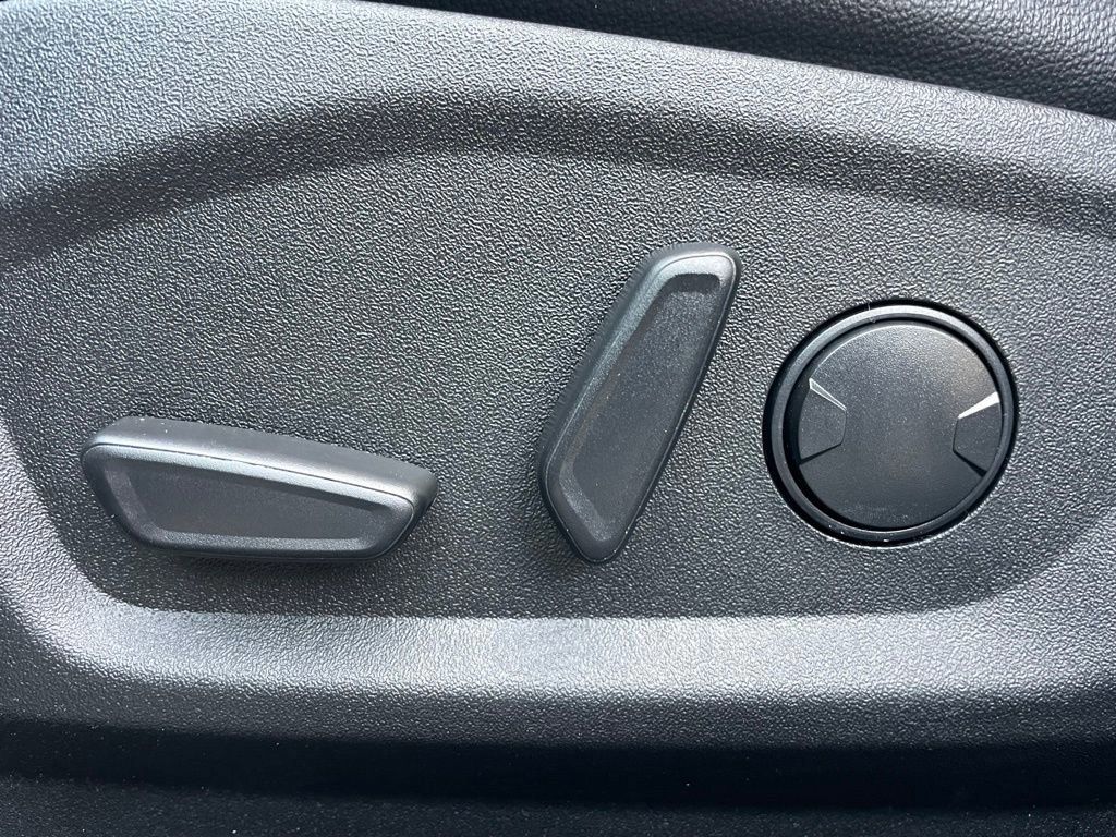 Certified 2024 Ford Edge Titanium w/ Equipment Group 301A image 20