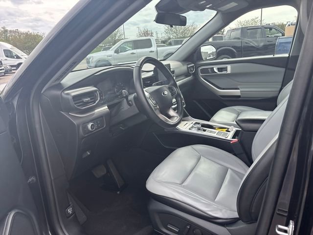 Certified 2021 Ford Explorer XLT w/ Equipment Group 202A image 14