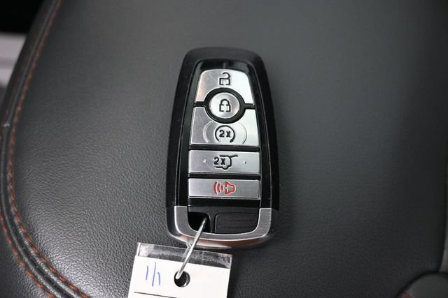 Certified 2025 Ford Expedition Active AWD/4WD image 25