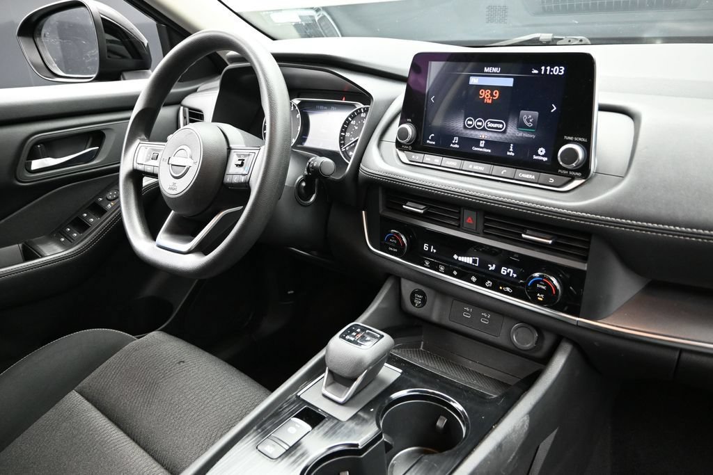 Used 2024 Nissan Rogue SV AWD/4WD image 11