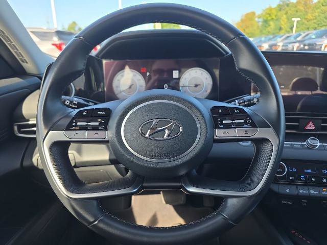 Used 2023 Hyundai Elantra Limited FWD image 25