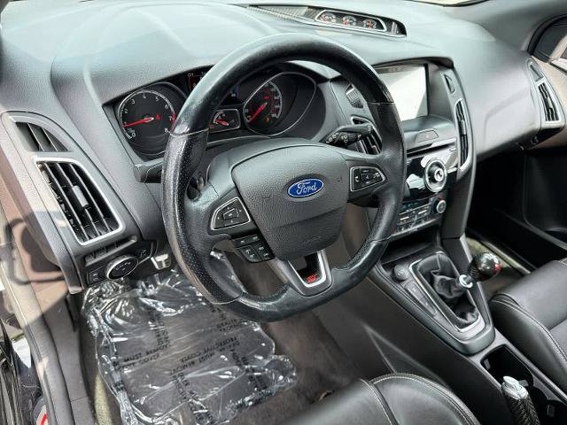 Certified 2018 Ford Focus ST w/ Equipment Group 402A FWD image 10