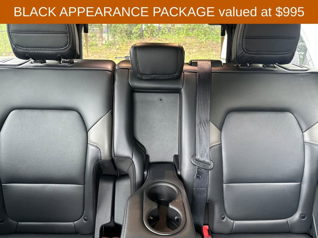 Certified 2025 Ford Bronco Outer Banks w/ Sasquatch Package AWD/4WD image 6