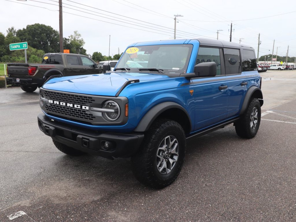 Certified 2025 Ford Bronco Badlands AWD/4WD image 5