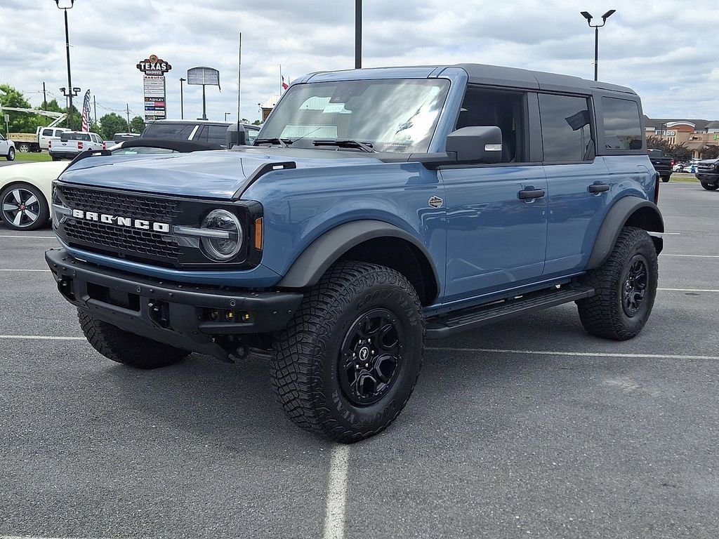 Certified 2024 Ford Bronco Wildtrak AWD/4WD image 3