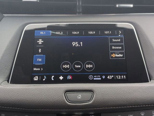Used 2023 Cadillac XT4 Premium Luxury image 23