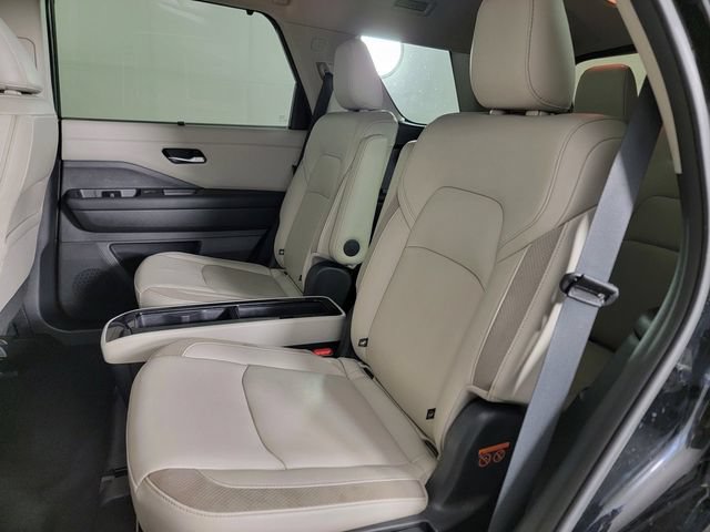 Used 2023 Nissan Pathfinder SL w/ SL Premium Package AWD/4WD image 14