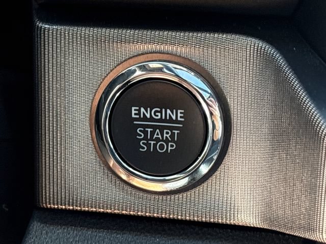 Certified 2025 Ford F350 Platinum AWD/4WD image 38