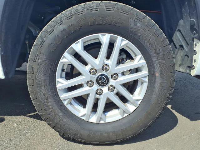 Used 2022 Toyota Tundra SR5 w/ SR5 Premium Package image 26