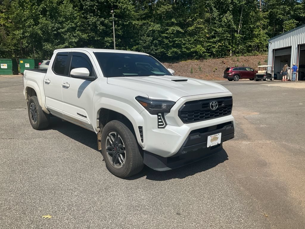 Used 2024 Toyota Tacoma TRD Sport w/ TRD Sport Upgrade Package AWD/4WD image 3