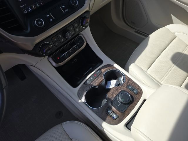 Used 2021 GMC Acadia Denali w/ Denali Ultimate Package image 21