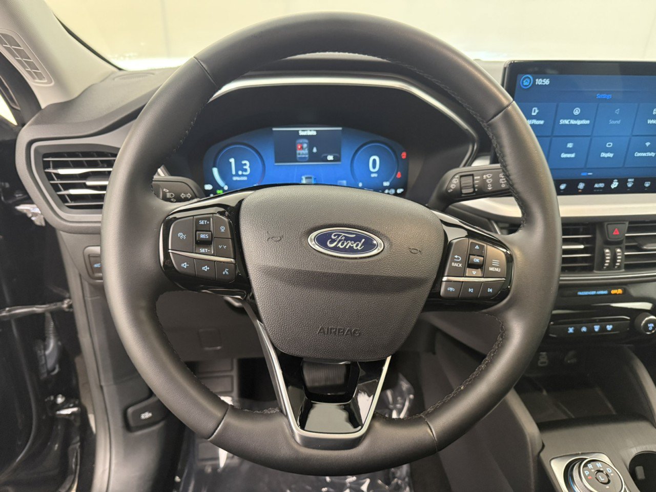 Certified 2025 Ford Escape Platinum AWD/4WD image 21