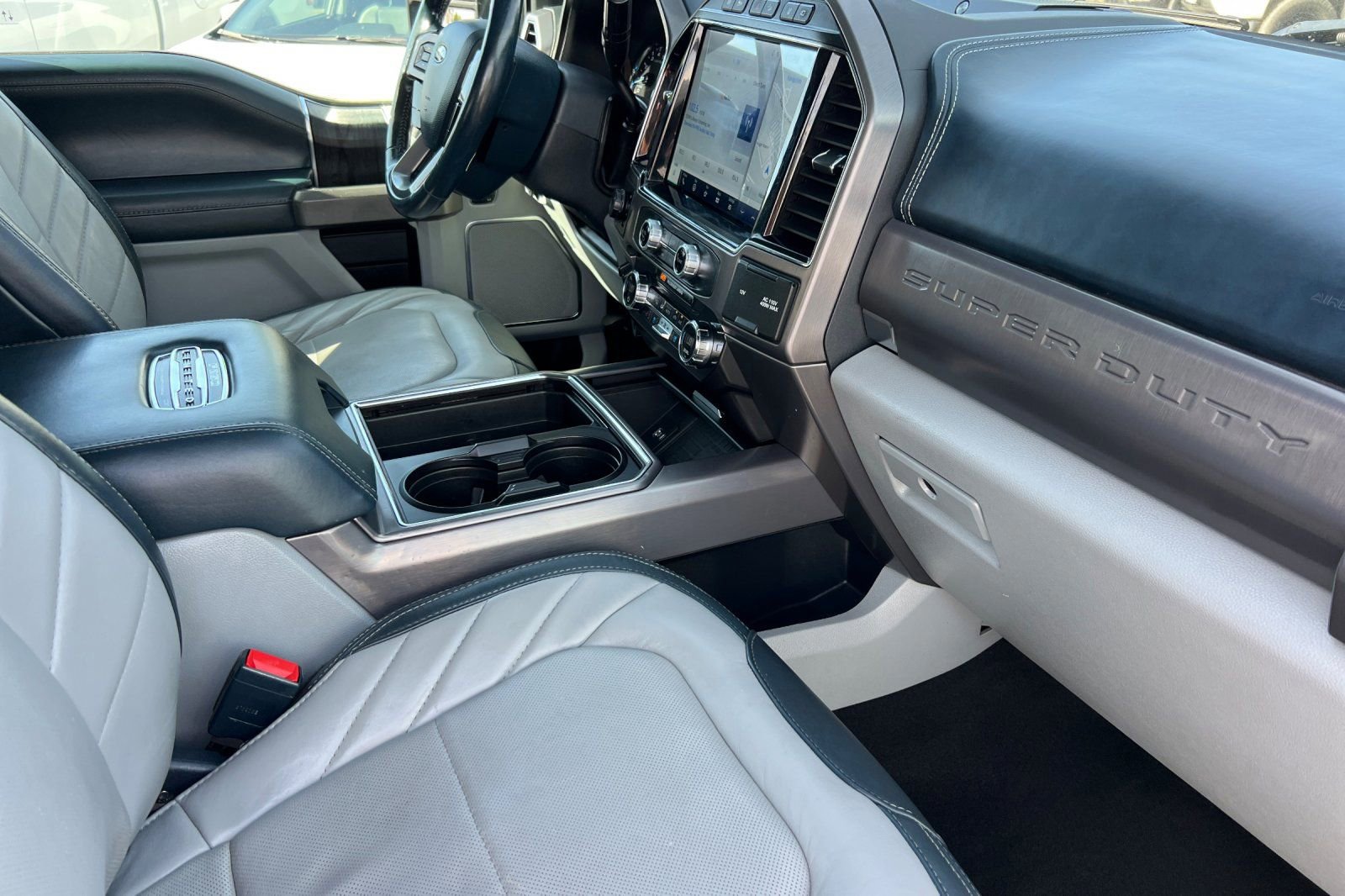 Certified 2022 Ford F250 Limited w/ FX4 Off-Road Package image 16