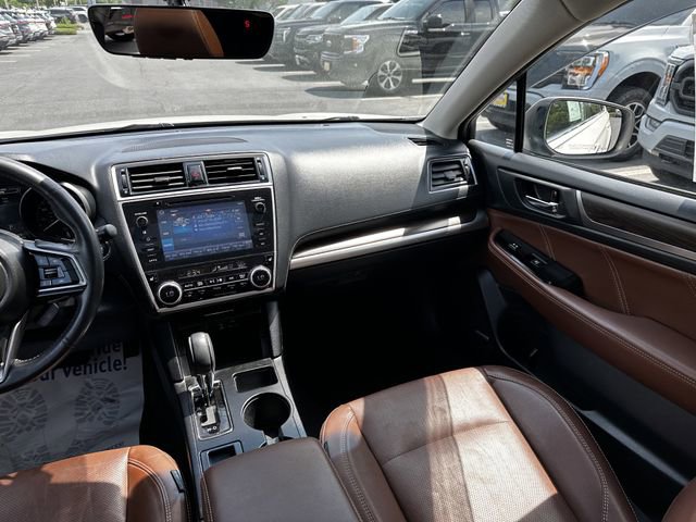 Used 2019 Subaru Outback 3.6R Touring AWD/4WD image 17