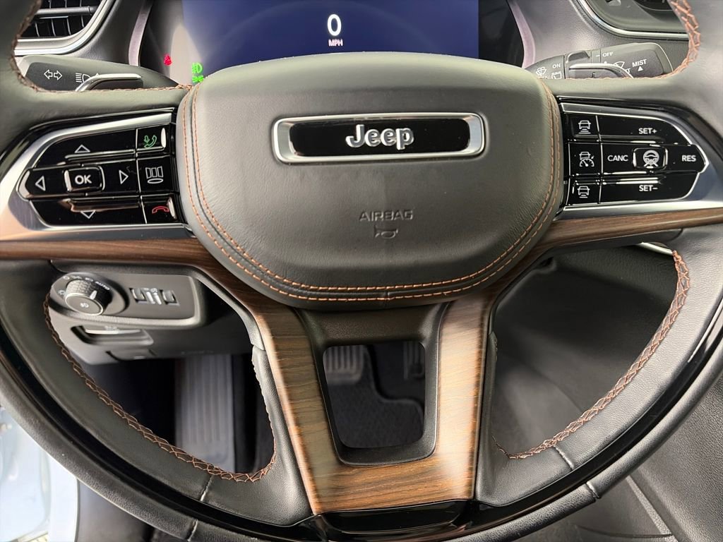 Used 2024 Jeep Grand Cherokee Summit image 16