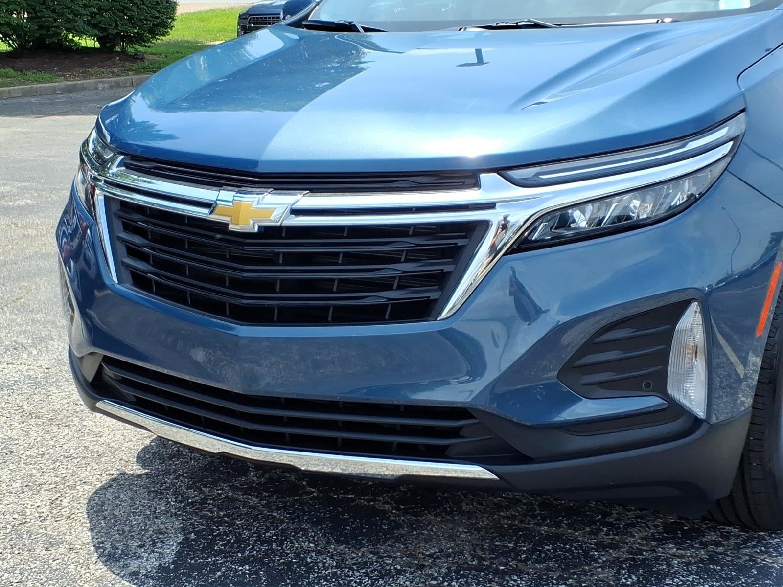Used 2024 Chevrolet Equinox LT w/ LPO, Floor Liner Package FWD image 35