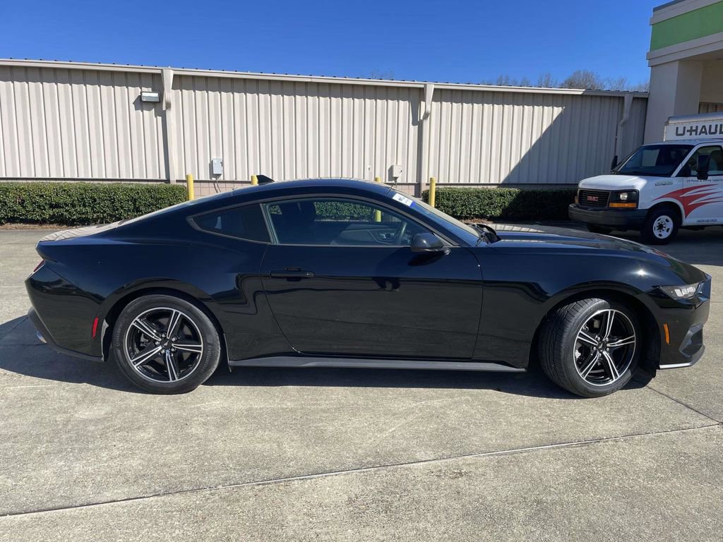 Certified 2024 Ford Mustang Coupe image 2