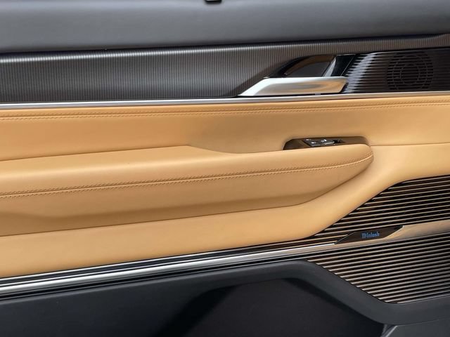 Used 2024 Jeep Grand Wagoneer Series III w/ Rear Seat Video Group 1 AWD/4WD image 14