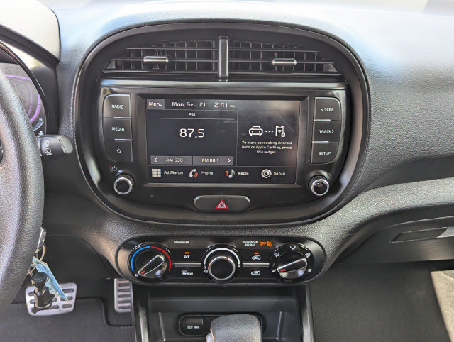 Used 2024 Kia Soul LX w/ Option Group 015 FWD image 30