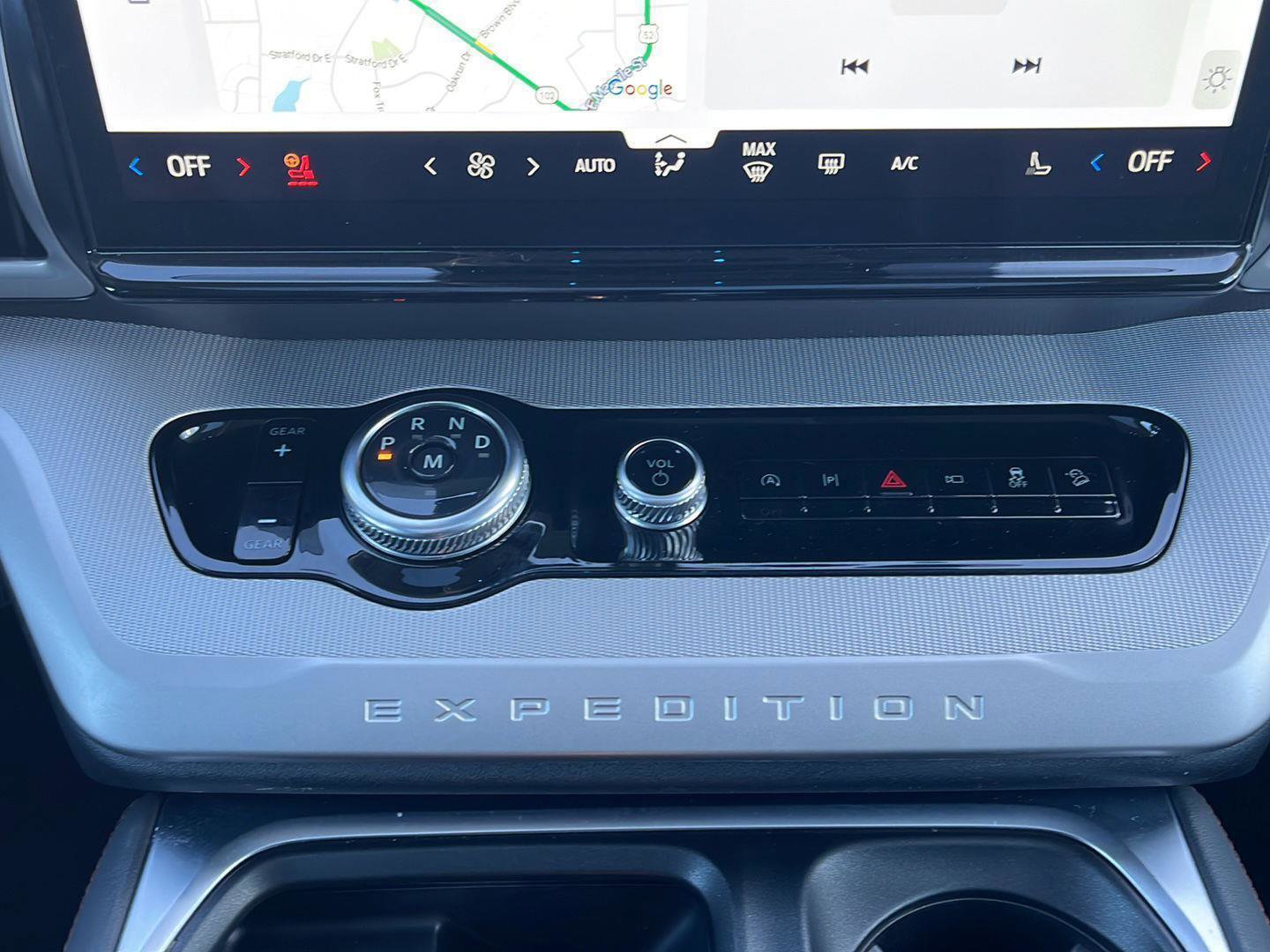 Certified 2025 Ford Expedition Active image 26