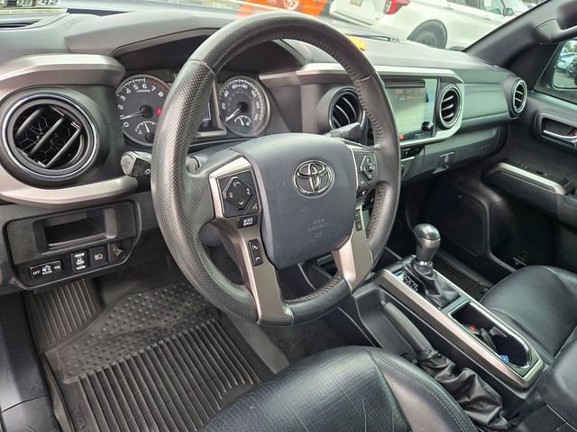 Used 2019 Toyota Tacoma Limited image 10