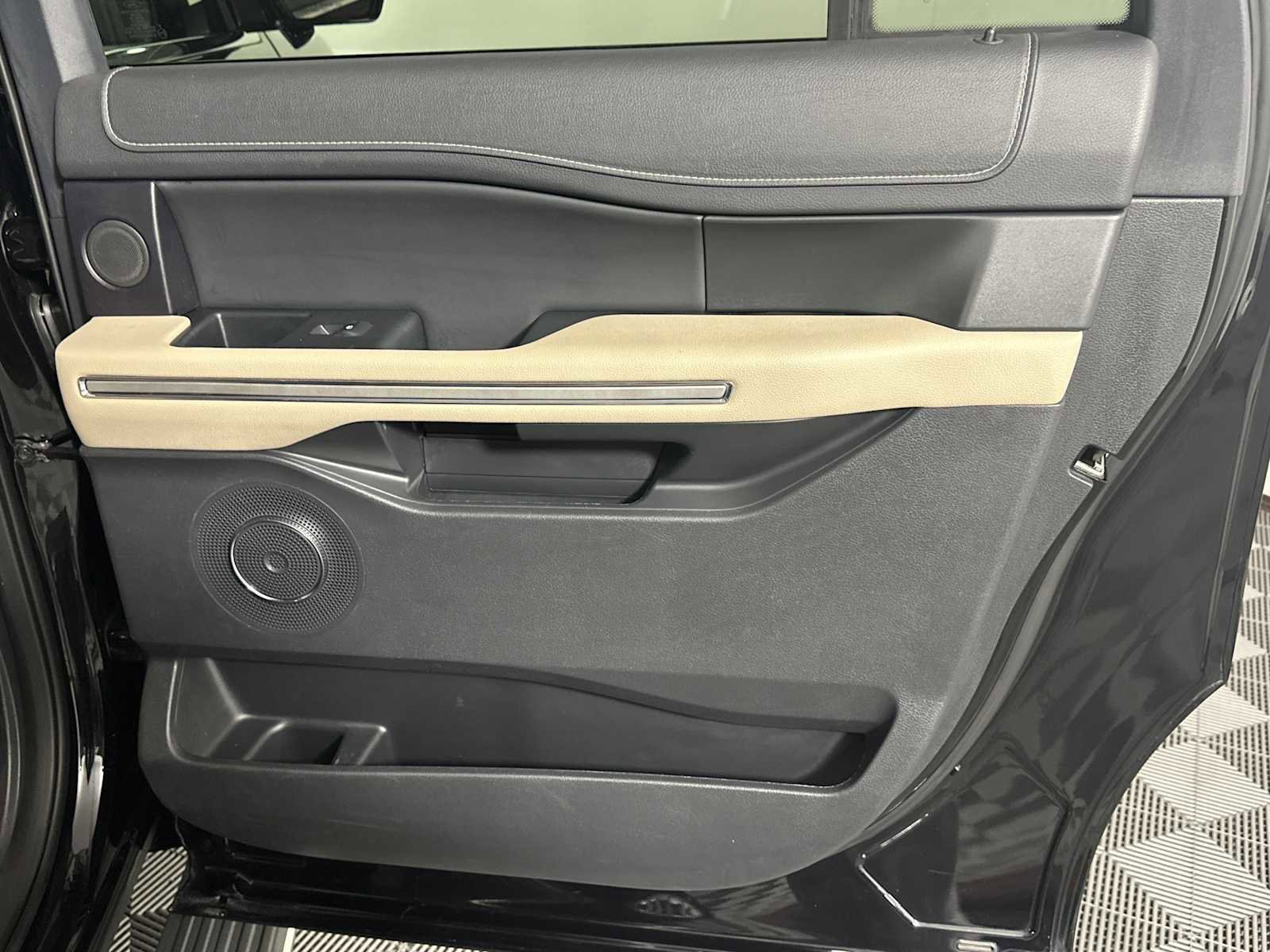 Certified 2023 Ford Expedition Max Limited image 17