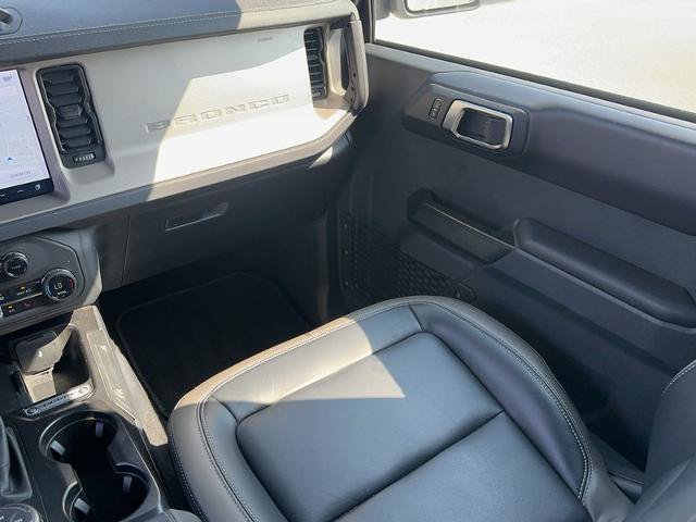 Certified 2025 Ford Bronco Outer Banks AWD/4WD image 16