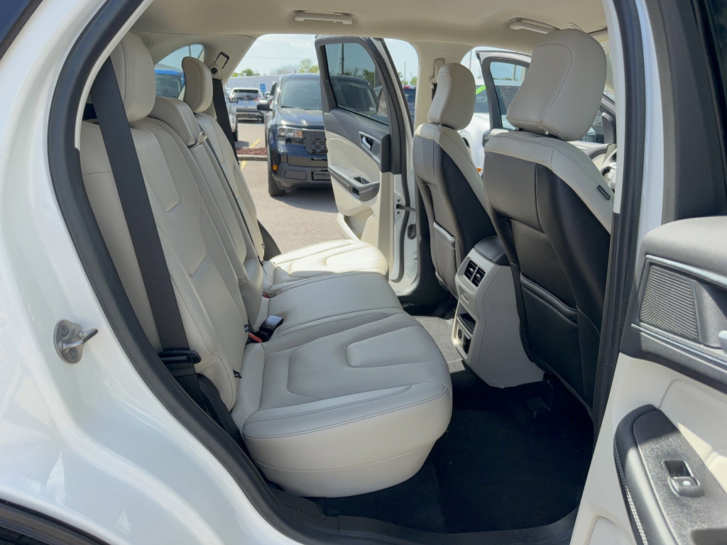 Certified 2021 Ford Edge Titanium w/ Equipment Group 301A image 15