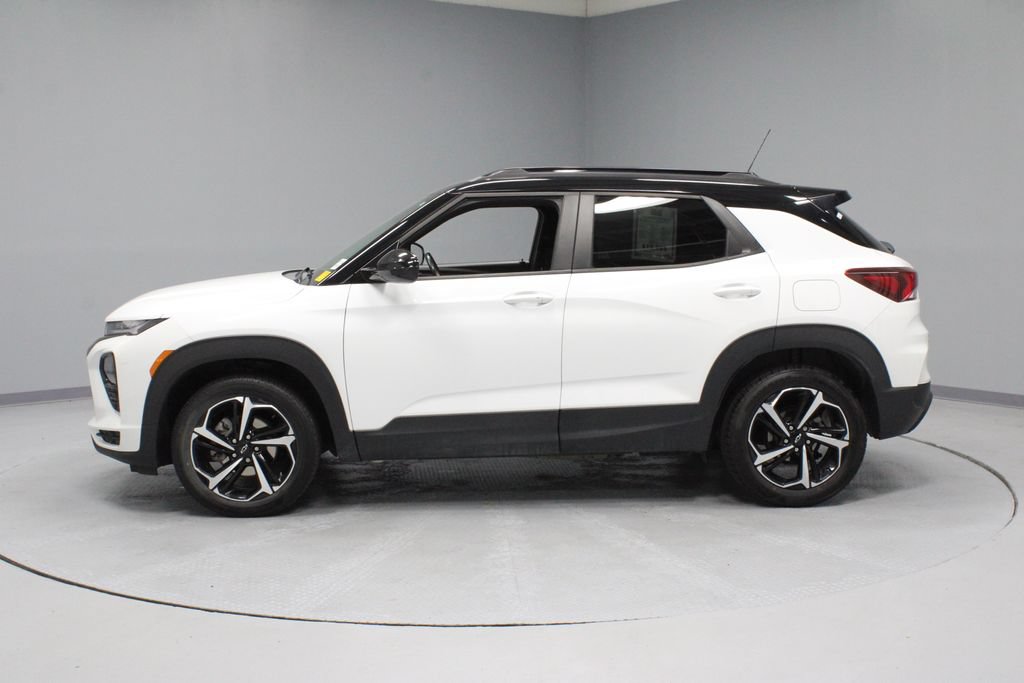 Used 2021 Chevrolet TrailBlazer RS w/ Sun and Liftgate Package AWD/4WD image 8