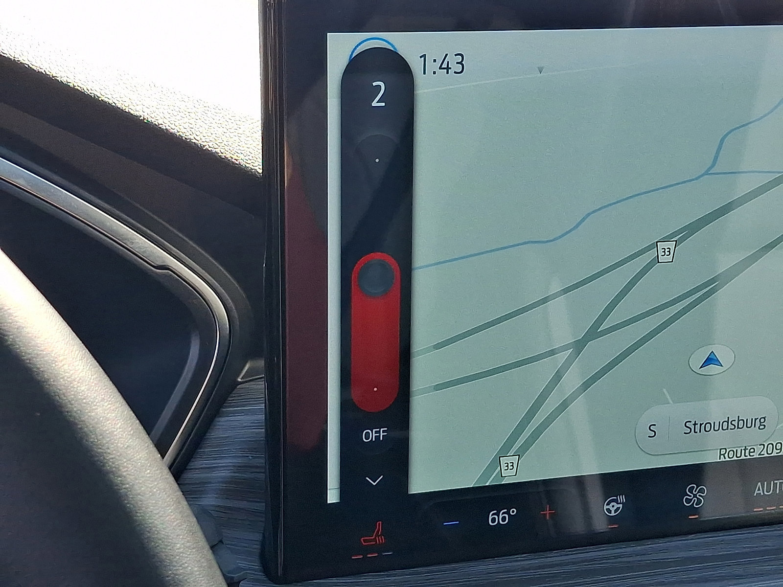 Certified 2025 Ford Escape Platinum w/ Premium Technology Package image 25