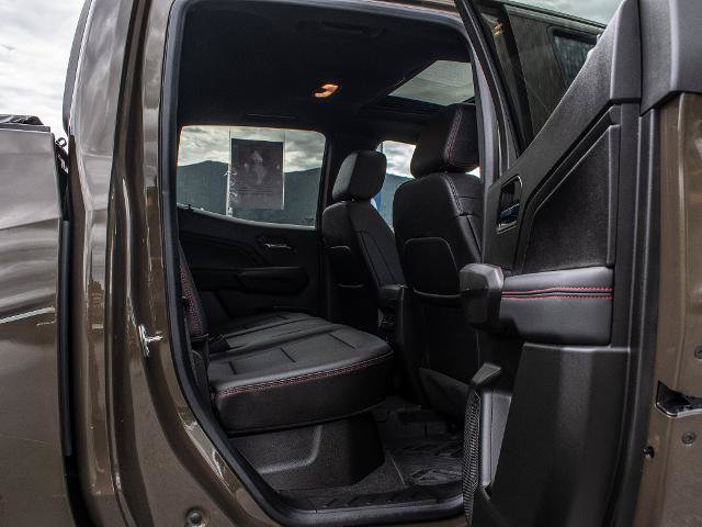 Used 2023 Chevrolet Colorado Z71 w/ Z71 Convenience Package 2 AWD/4WD image 25