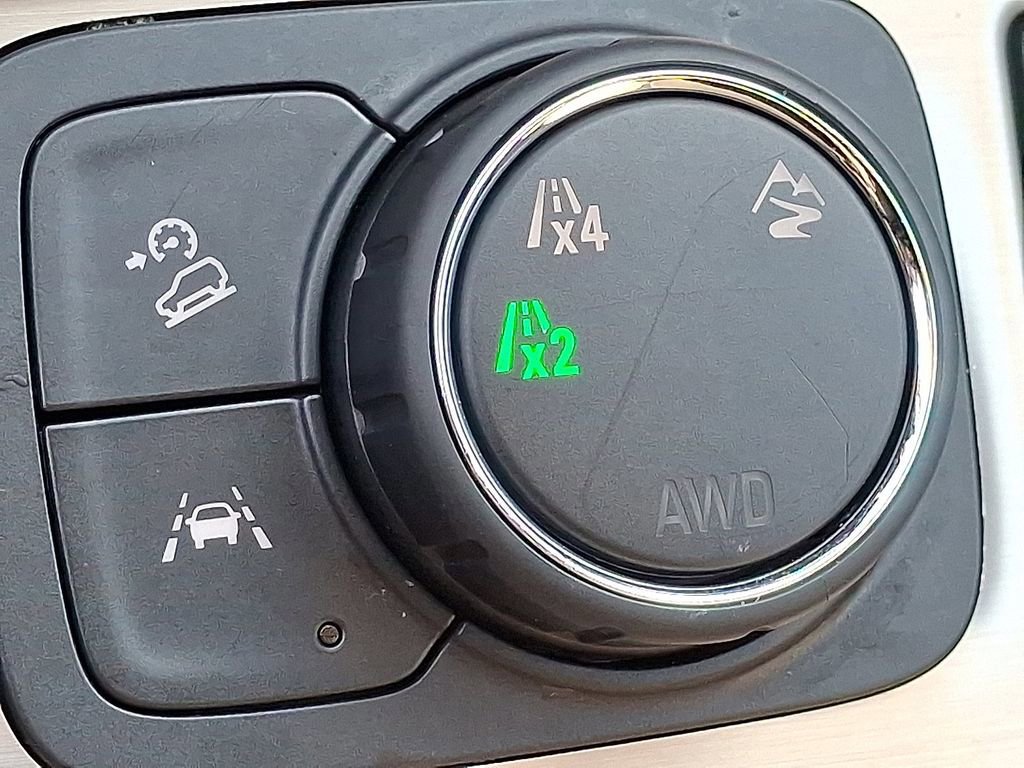 Used 2024 GMC Terrain Denali w/ Denali Premium Package image 27