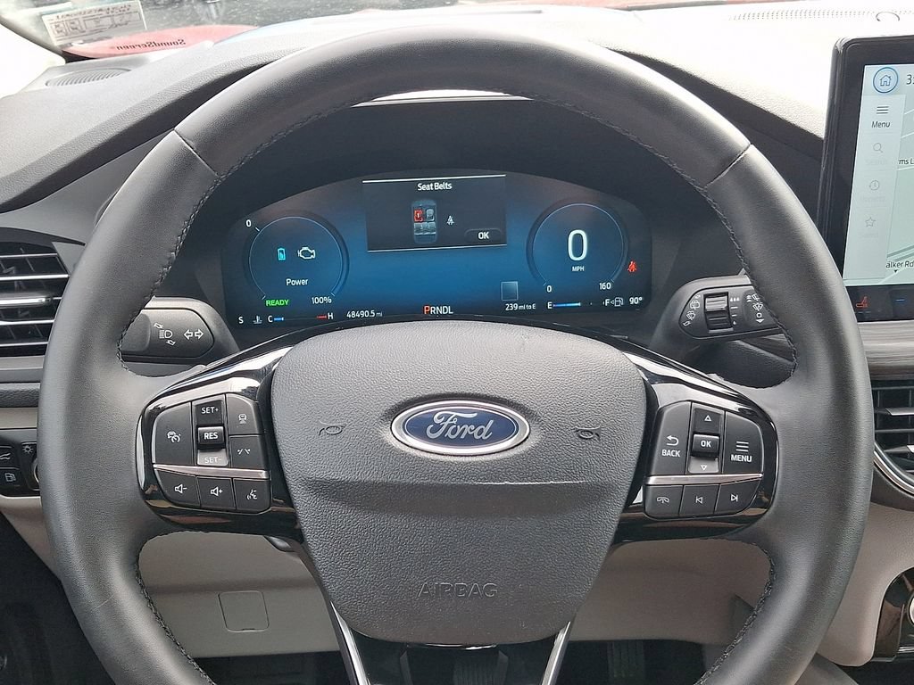 Certified 2024 Ford Escape Platinum w/ Premium Technology Package AWD/4WD image 18