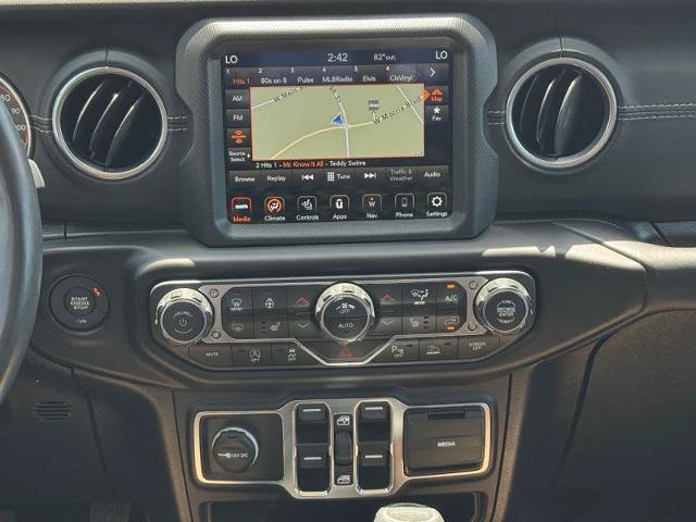 Used 2020 Jeep Gladiator Overland AWD/4WD image 13