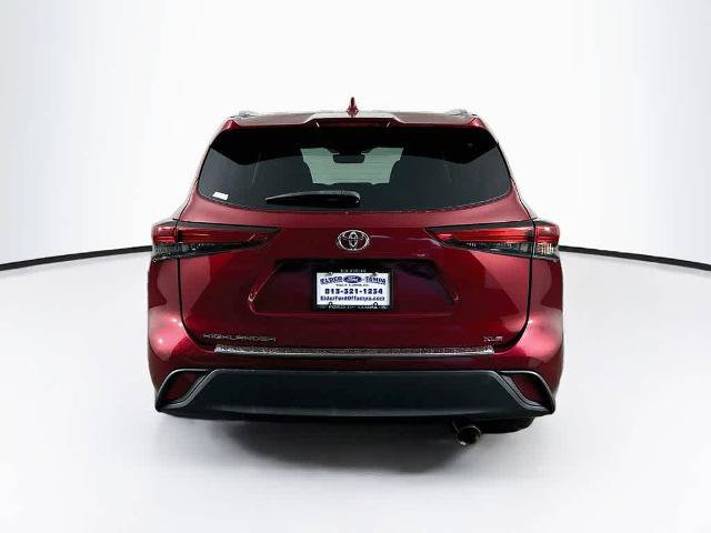 Used 2020 Toyota Highlander XLE FWD image 5
