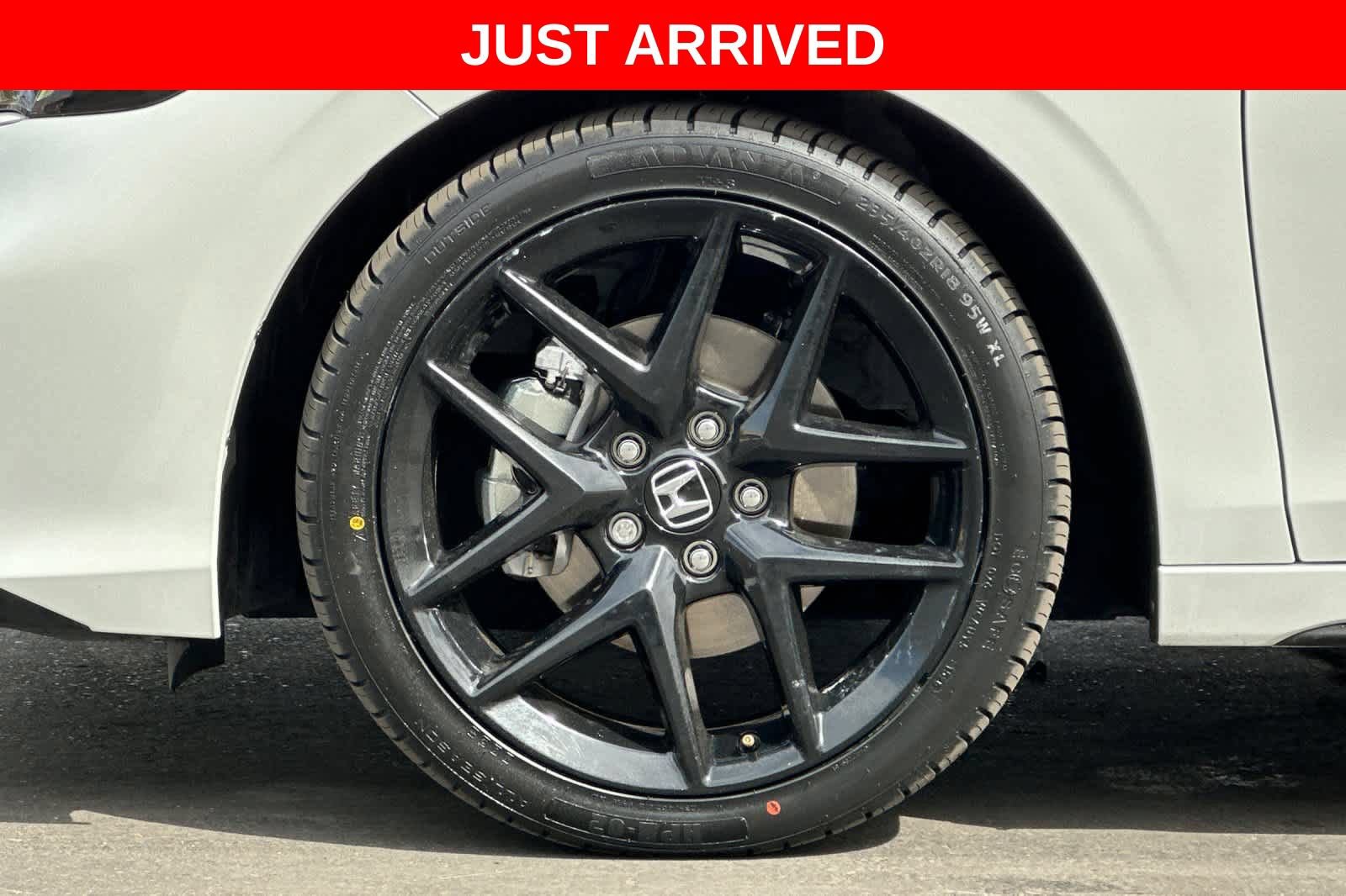 Used 2025 Honda Civic Sport image 25
