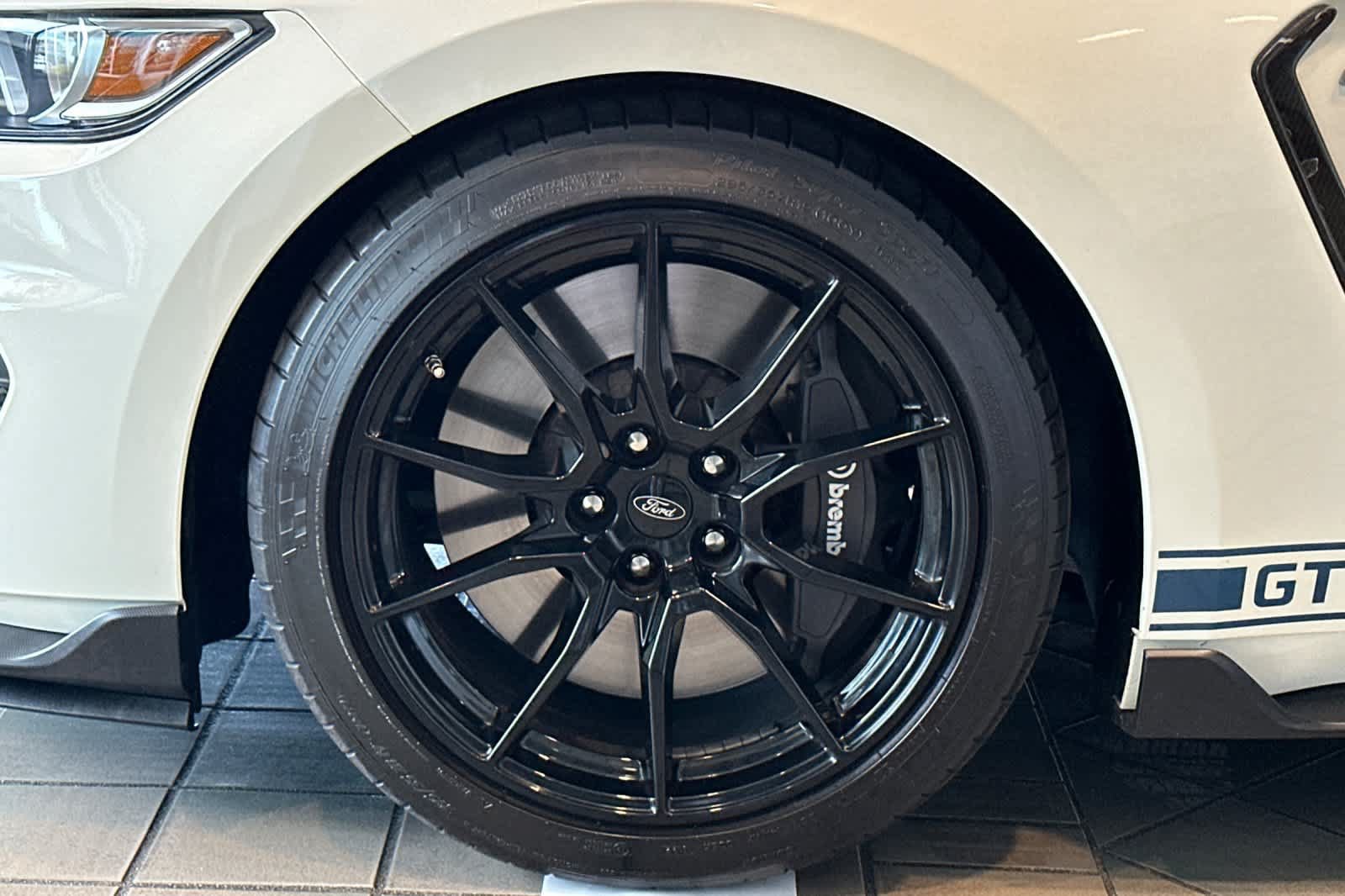 Certified 2020 Ford Mustang Shelby GT350 w/ Technology Package RWD image 31