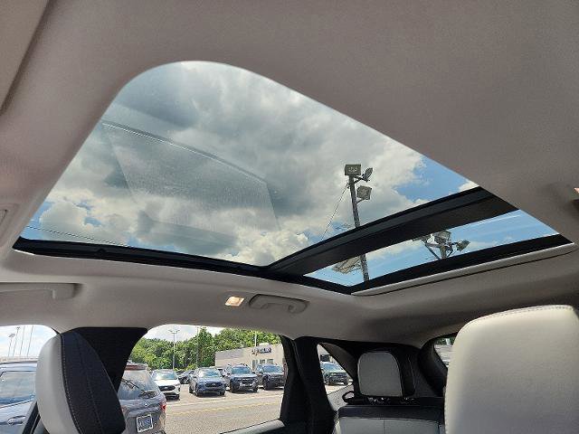 Certified 2025 Ford Escape SE image 15