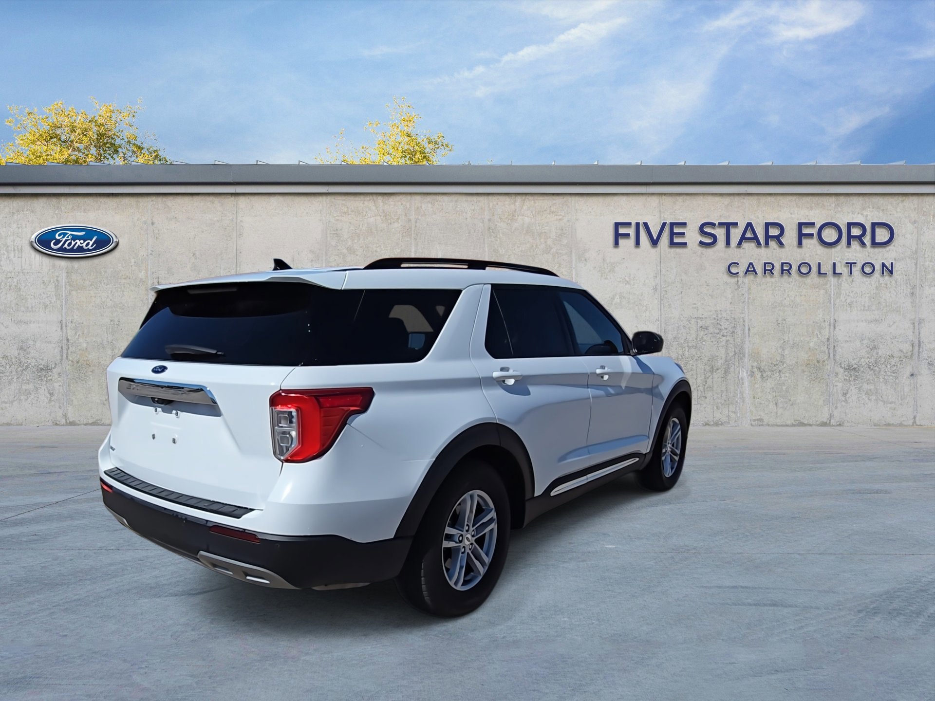 Certified 2023 Ford Explorer XLT w/ Equipment Group 202A image 5