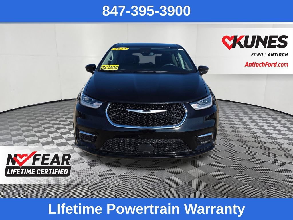Used 2024 Chrysler Pacifica Touring-L FWD video 2