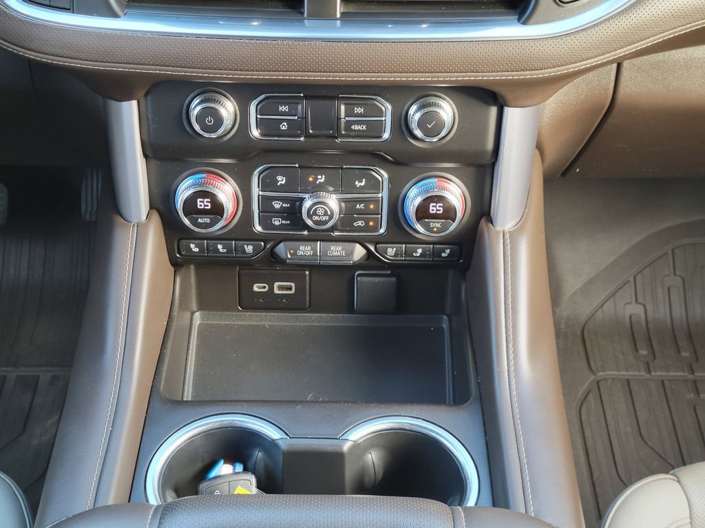 Used 2021 GMC Yukon XL SLT w/ Rear Media and Nav Package image 23