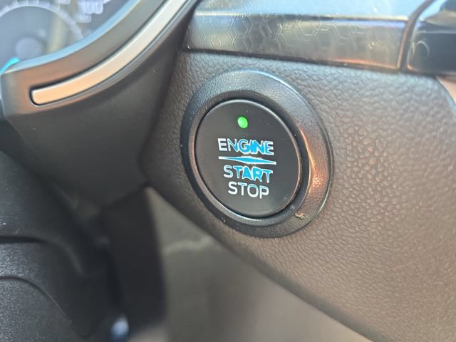 Certified 2022 Ford Escape SEL w/ SEL Stealth AWD Package image 19