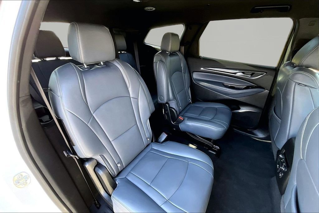 Used 2024 Buick Enclave Premium image 27