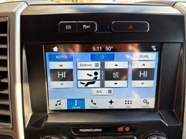 Certified 2017 Ford F350 Lariat w/ Camper Package image 32